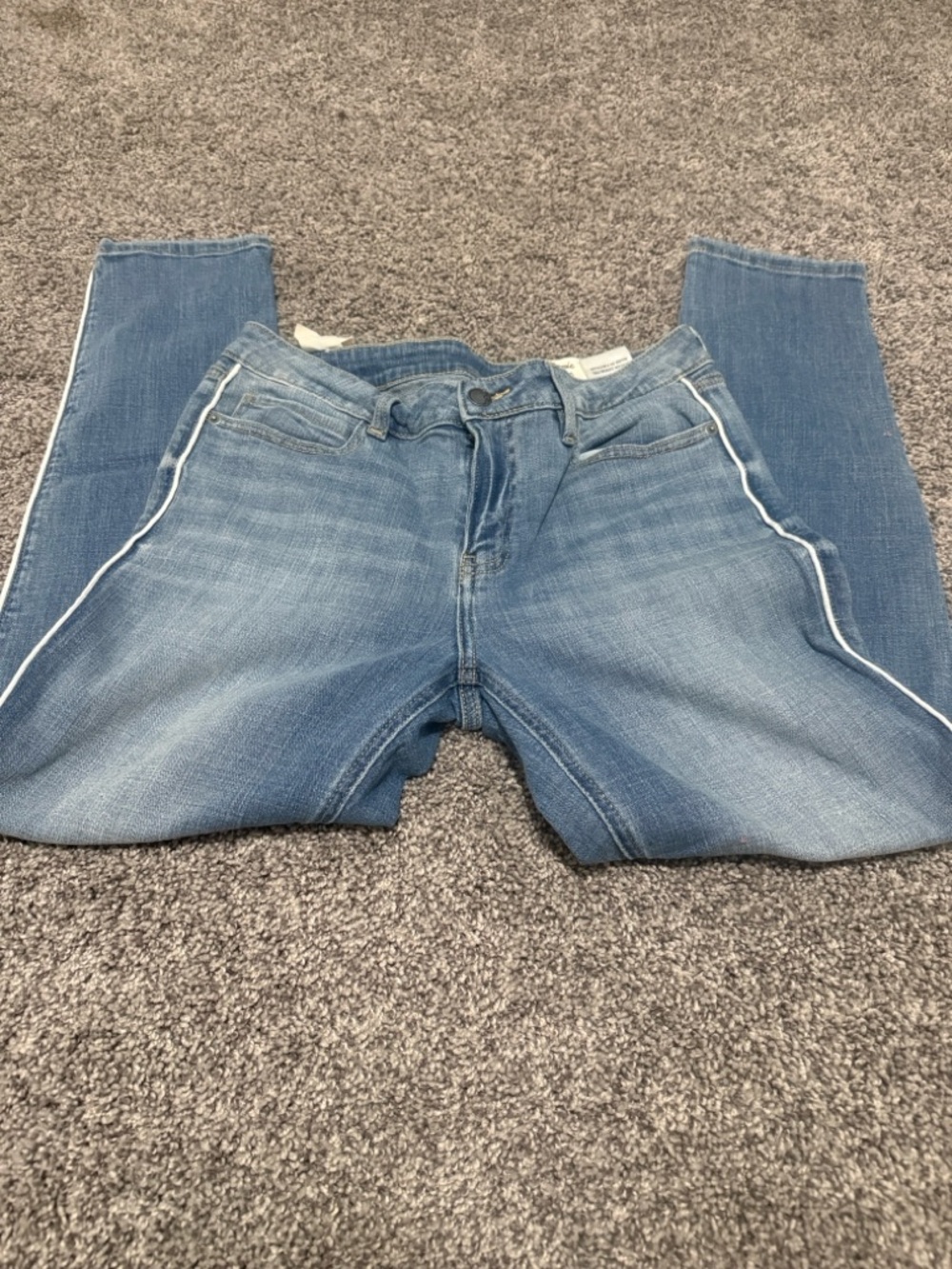 Women’s skinny ankle leg Jeans in Light Blue with white Side Stripe